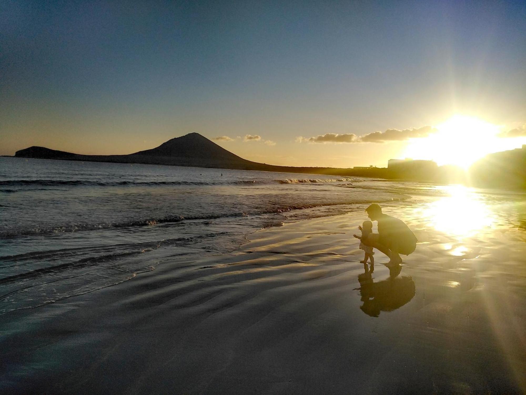 Alquilaencanarias El Medano Beach 1 エクステリア 写真